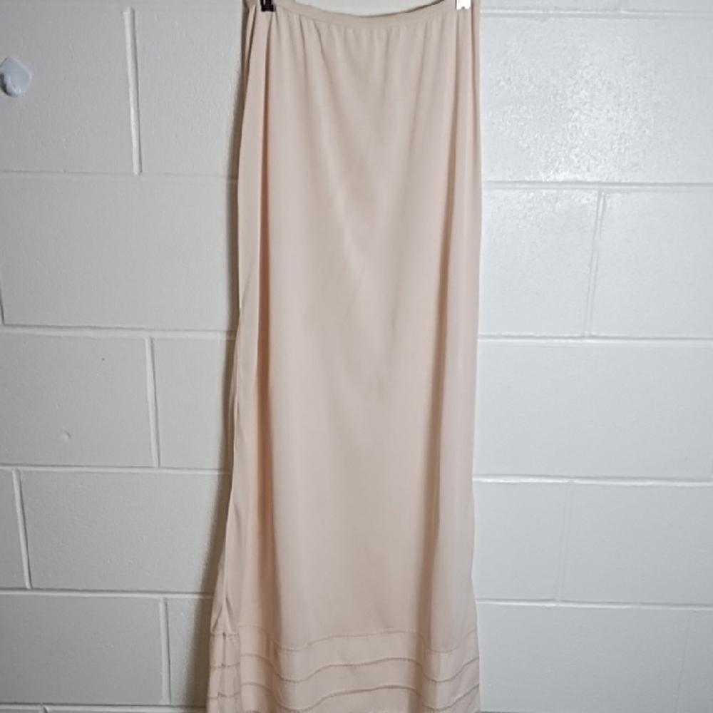 Nude Slip Cut at Bottom lace to Shorten to your length - Picture 2 of 9